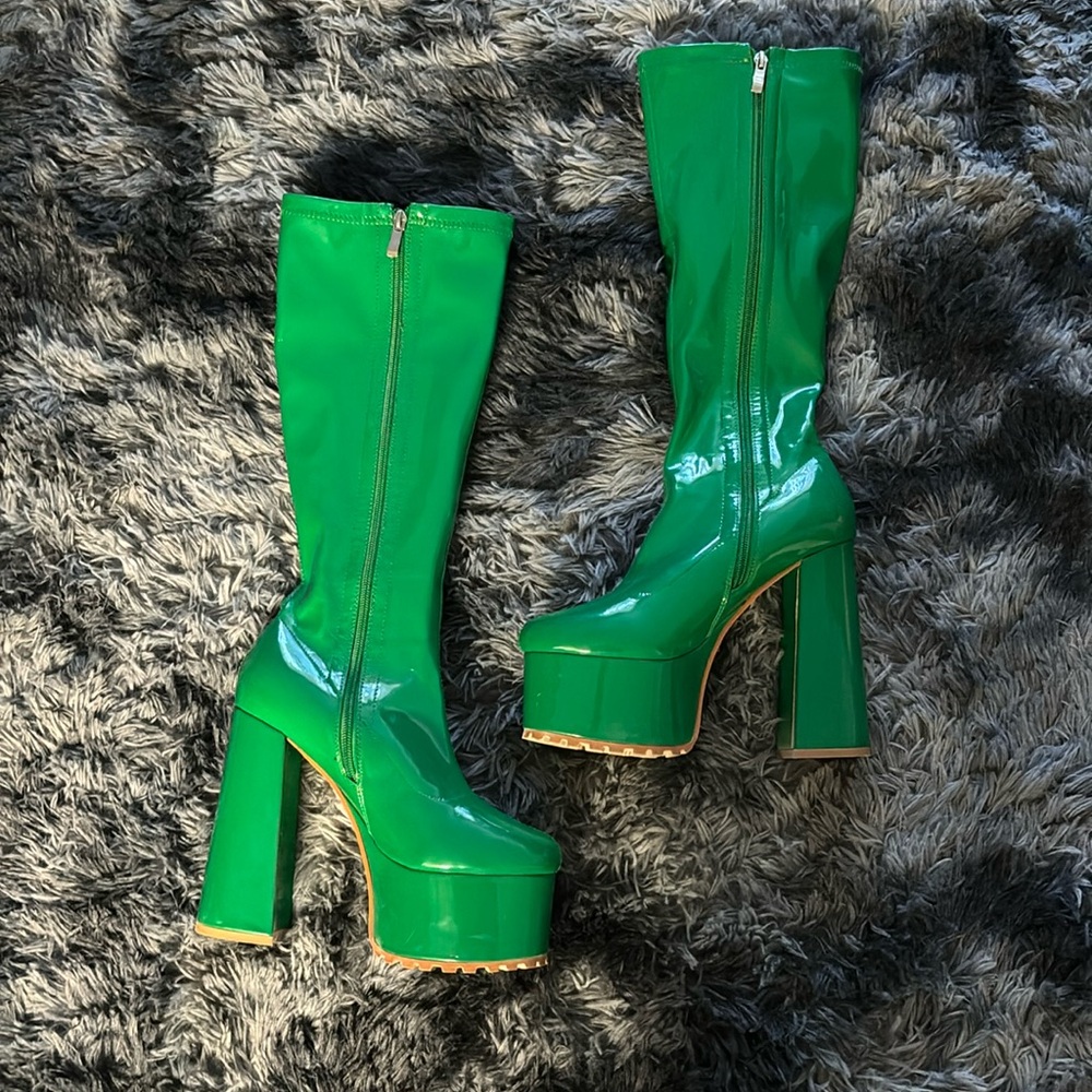 Green platform boots